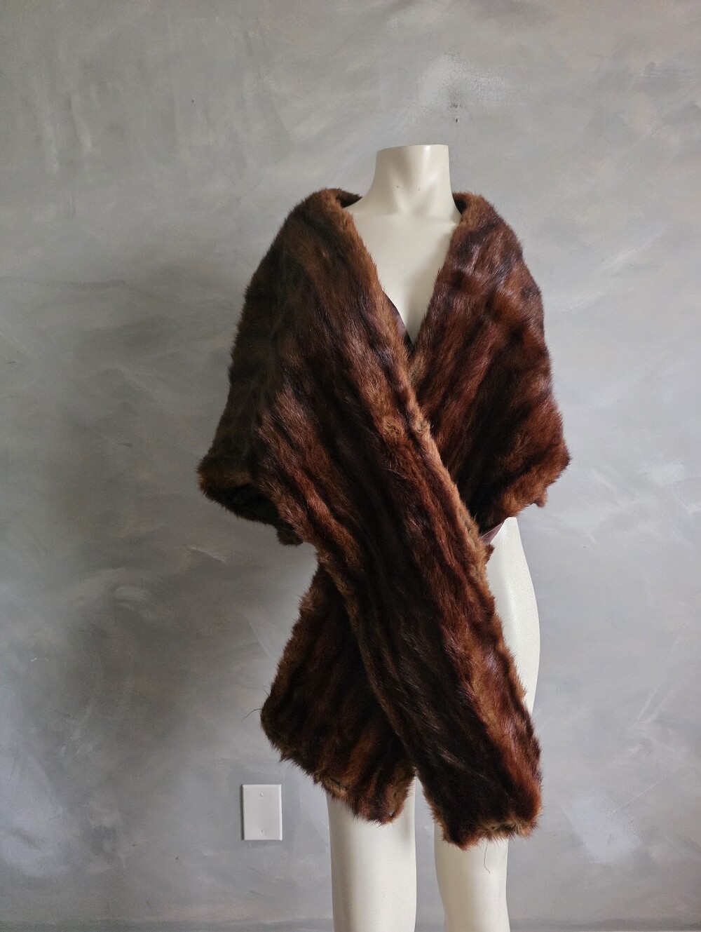 Vintage Genuine Tonal Brown Mink Beaver Fur Stole Capelet Wrap Shrug